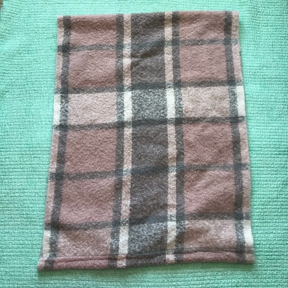 Blanket Infinity Scarf - Picture 5 of 5